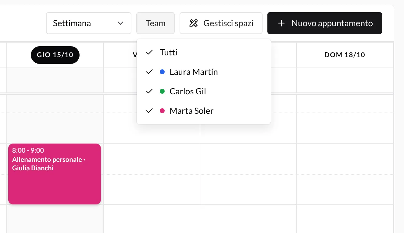 Selettore Team aperto con Tutti e i tre allenatori selezionati, ognuno con il suo punto colorato