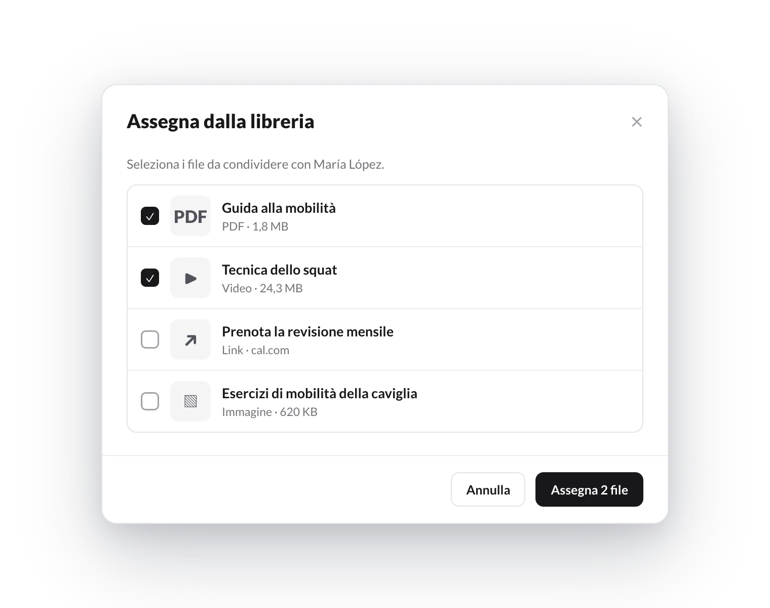 Finestra Assegna dalla libreria con due file selezionati da condividere con María López