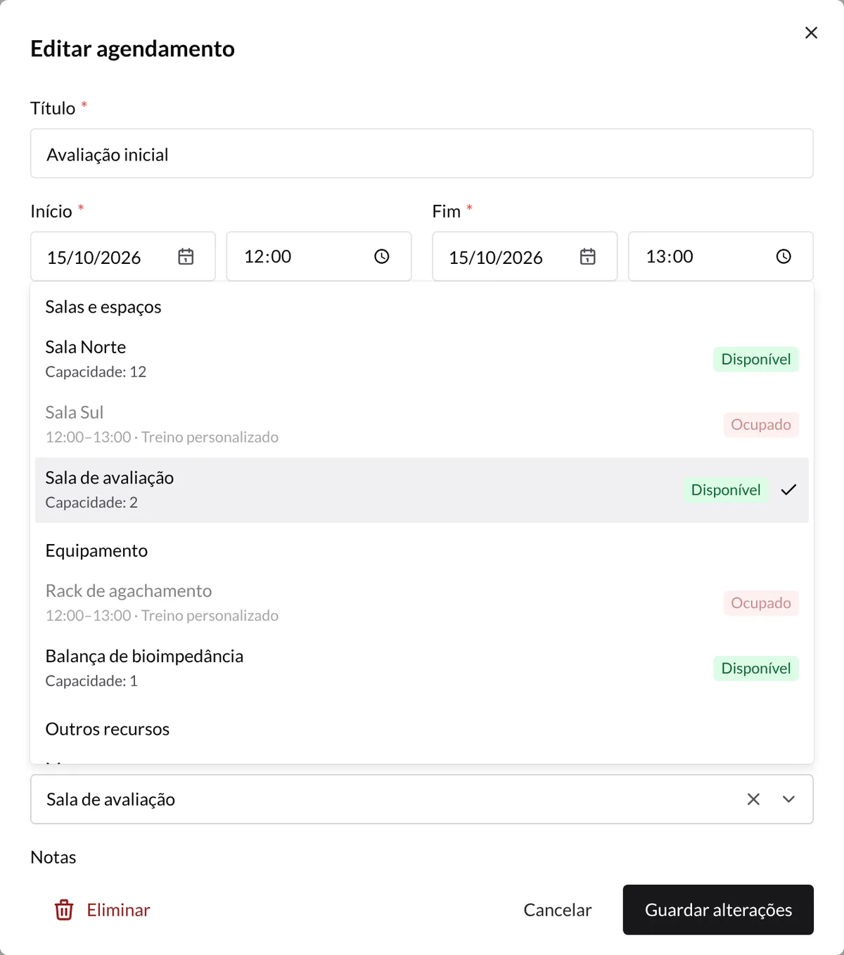 Seletor de espaços e recursos agrupado por categoria, com recursos livres e outros ocupados por outra marcação no mesmo horário