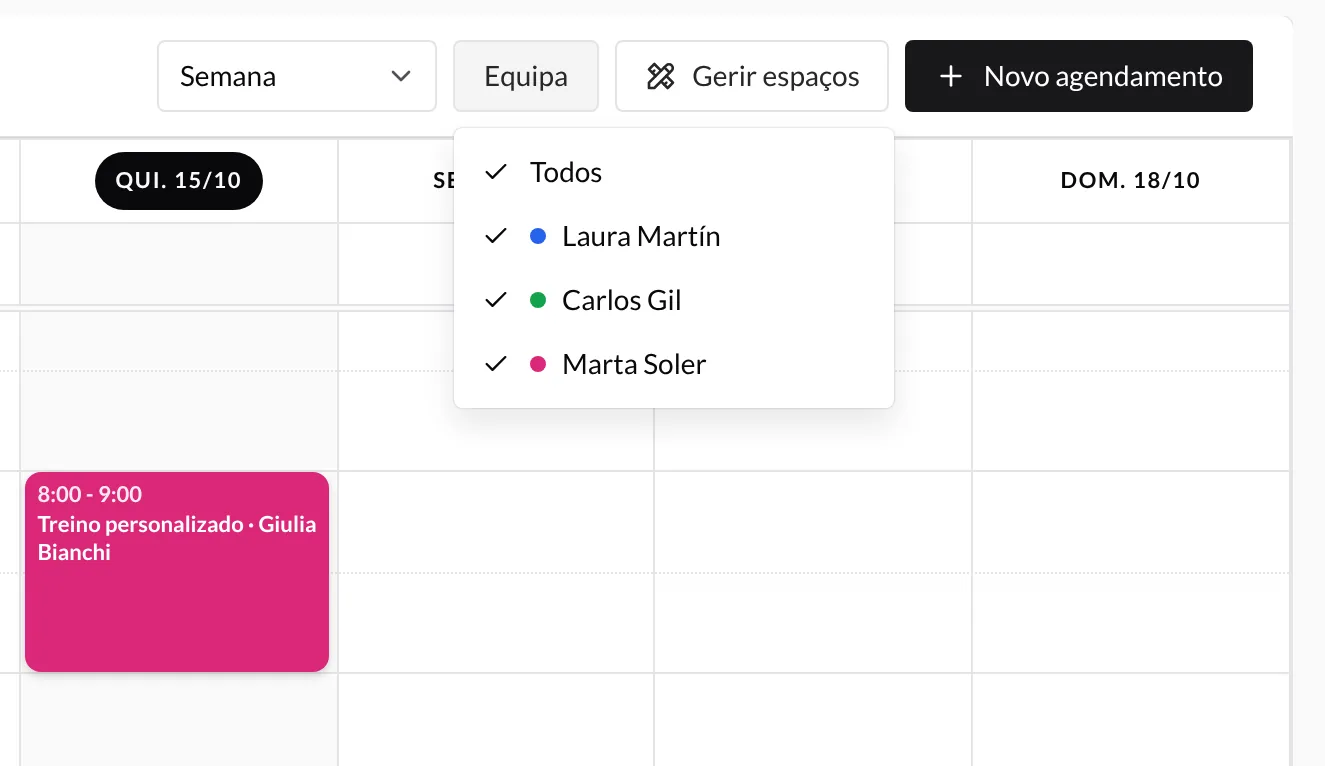 Seletor Equipa aberto com Todos e os três treinadores marcados, cada um com o seu ponto de cor